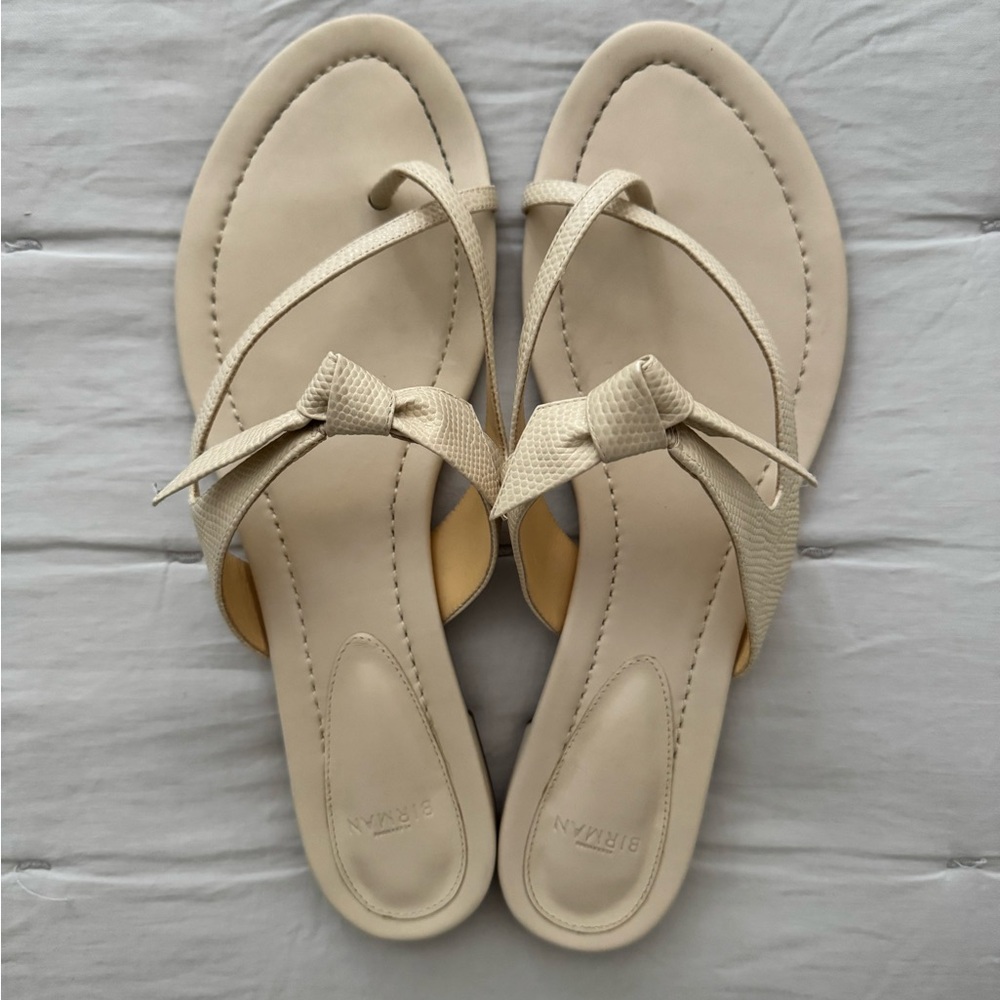 Alexandre Birman Clarita Summer Eggshell Flat Sandal
